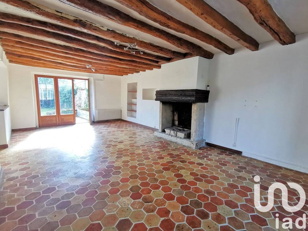 Photo 1 - Maison à LIMOURS