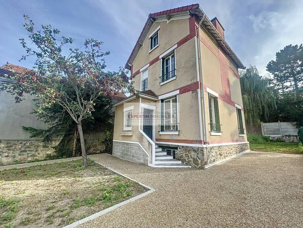 Maison à VIROFLAY