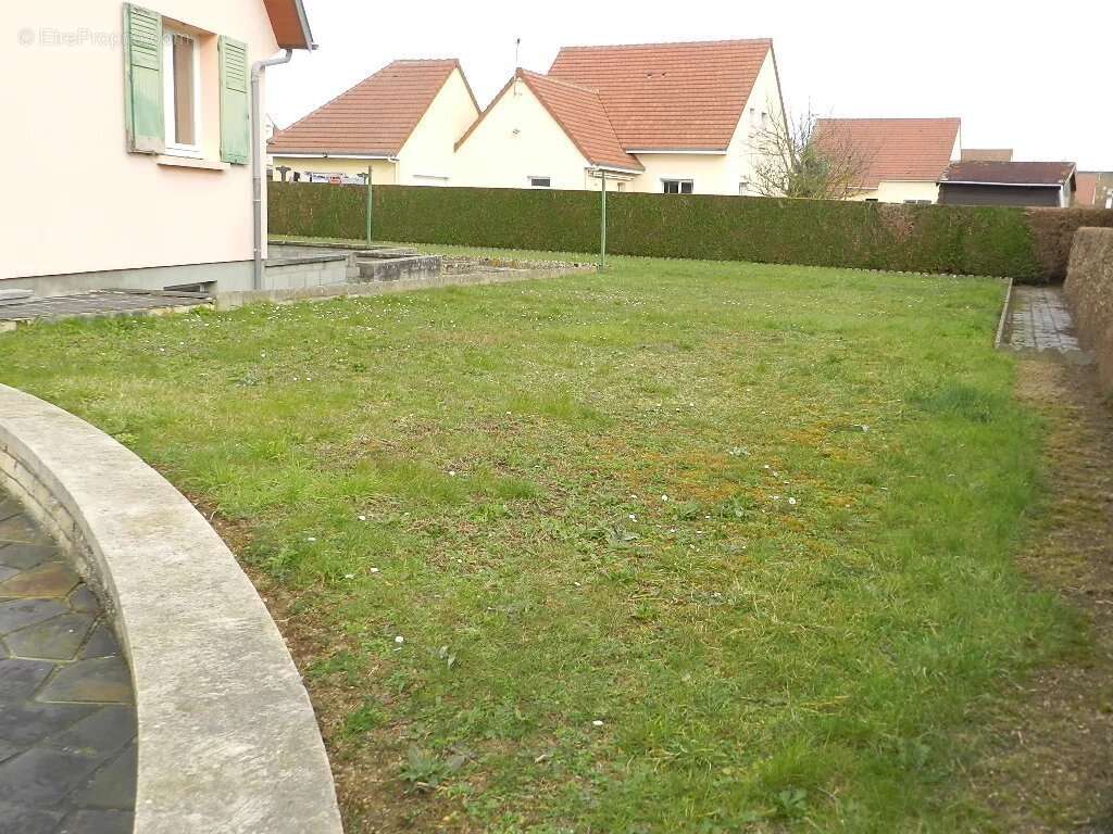 Maison à SAINT-PIERRE-SUR-DIVES