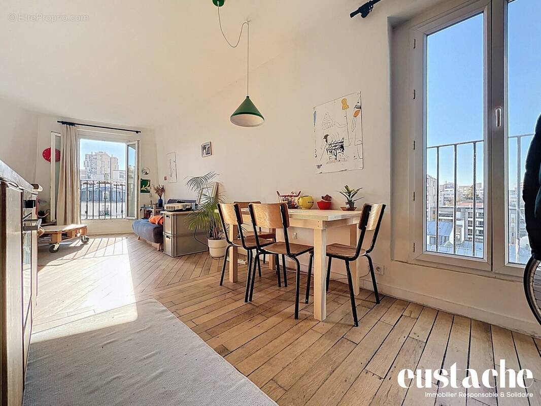 Appartement à PARIS-19E