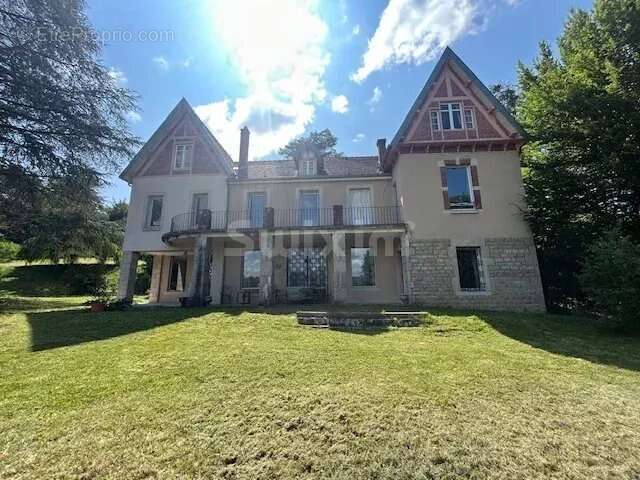 Maison à LONS-LE-SAUNIER