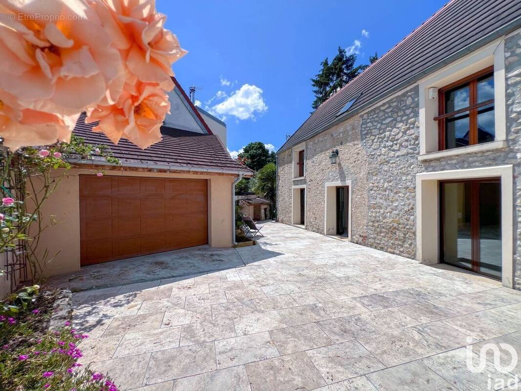 Photo 1 - Maison à CLAYE-SOUILLY