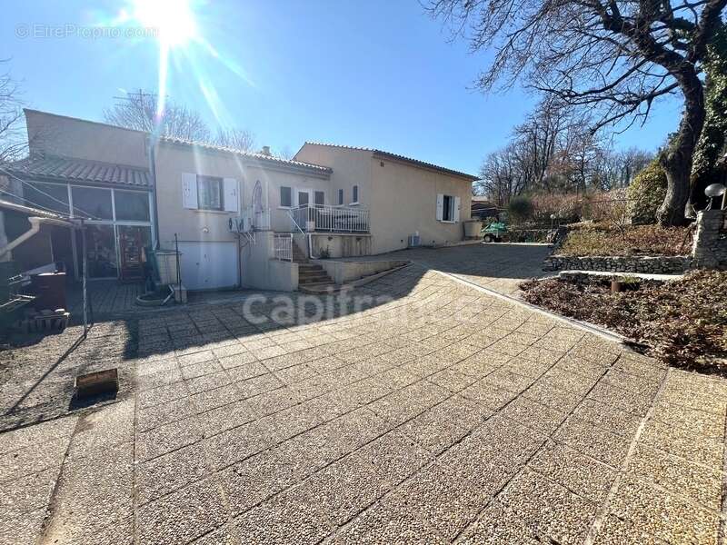 Maison à CERESTE