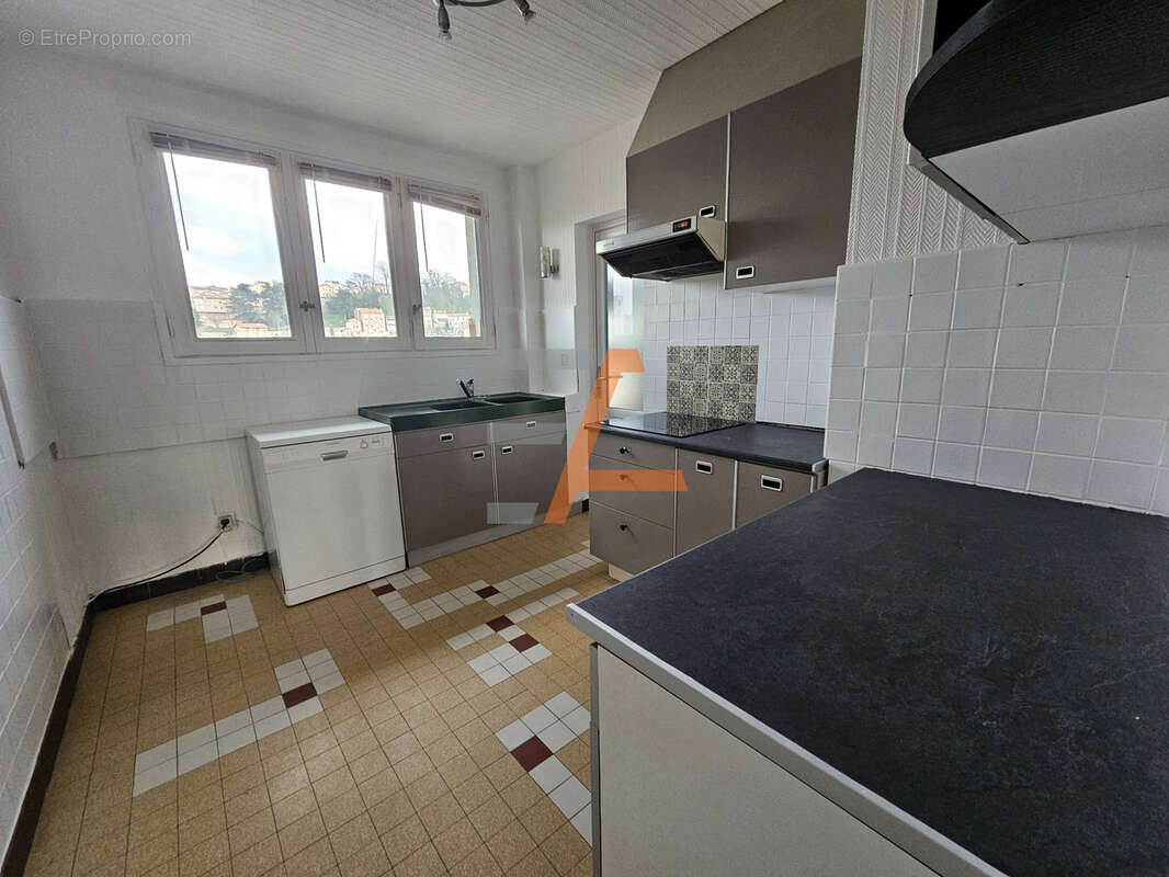 Appartement à SAINT-ETIENNE