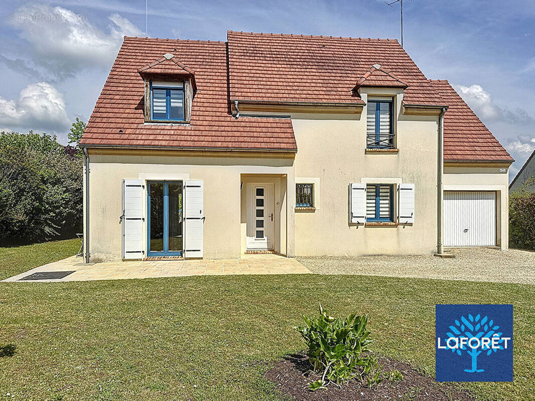 Maison à CERNY
