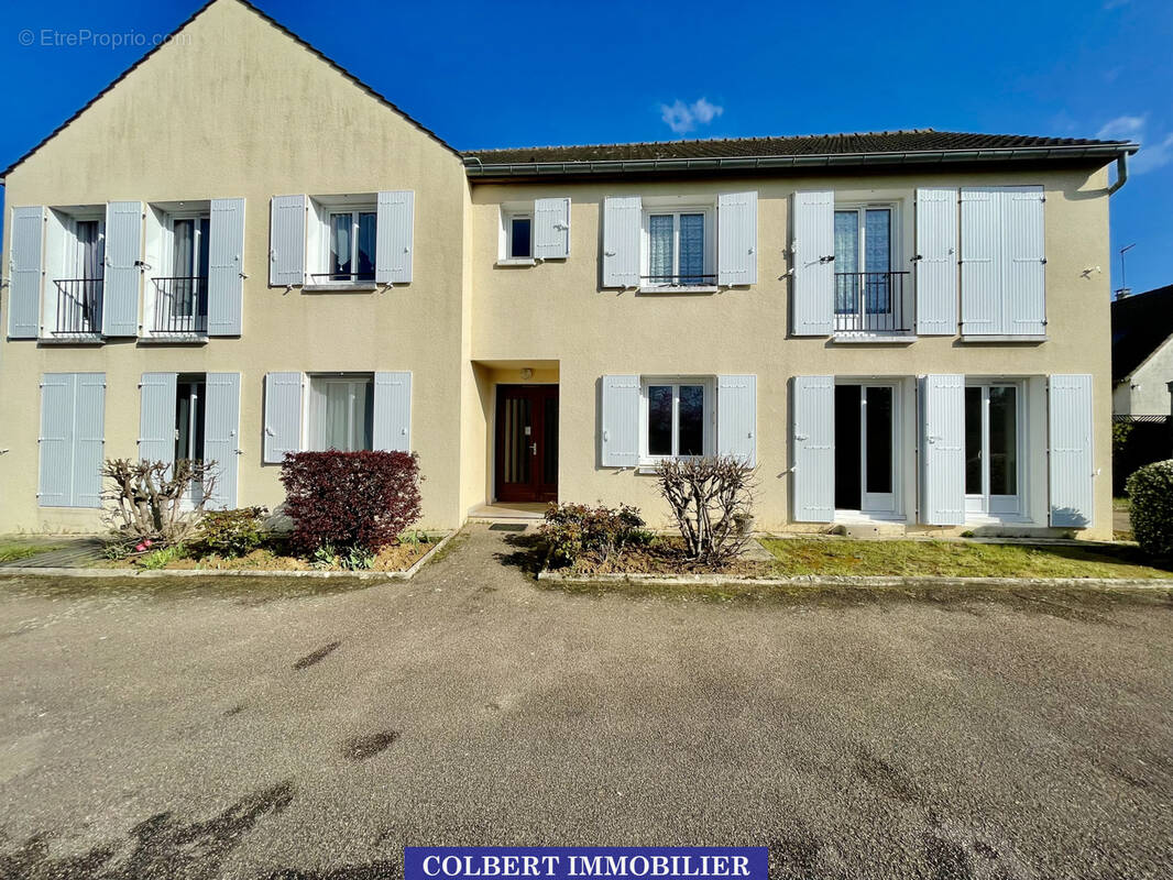 Appartement à MONETEAU