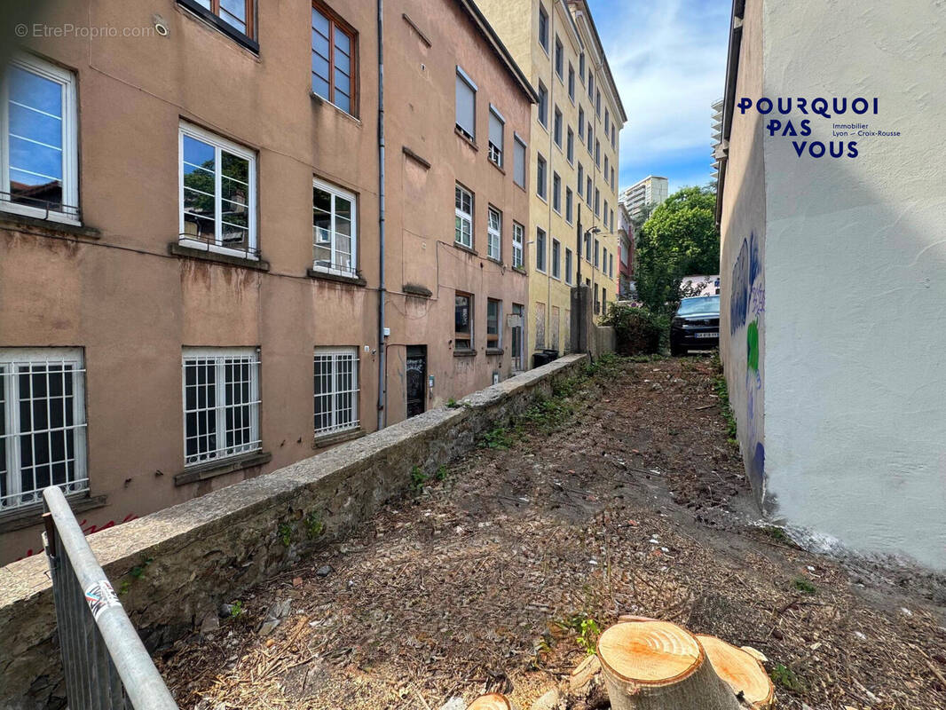 Parking à LYON-4E