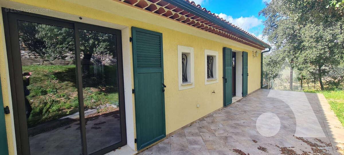 Maison à LORGUES