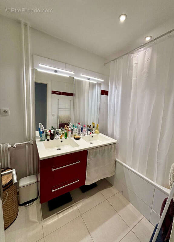 Appartement à ASNIERES-SUR-SEINE