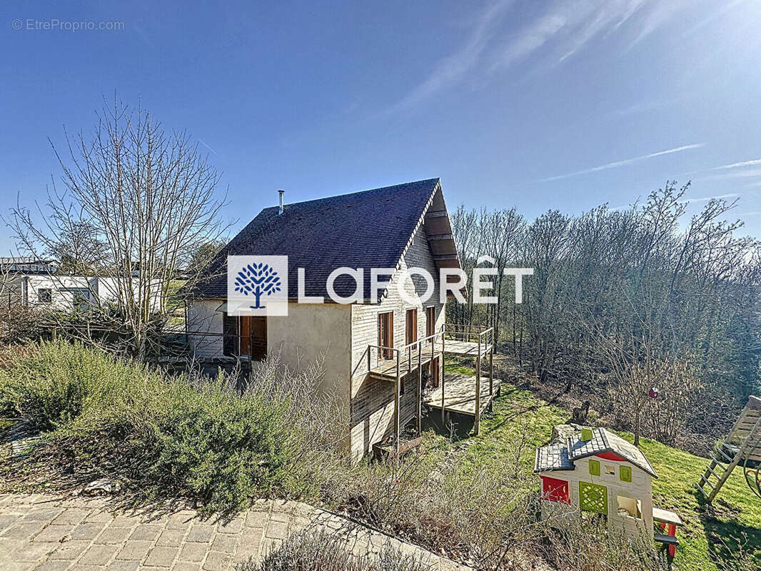 Maison à LE MESNIL-ESNARD