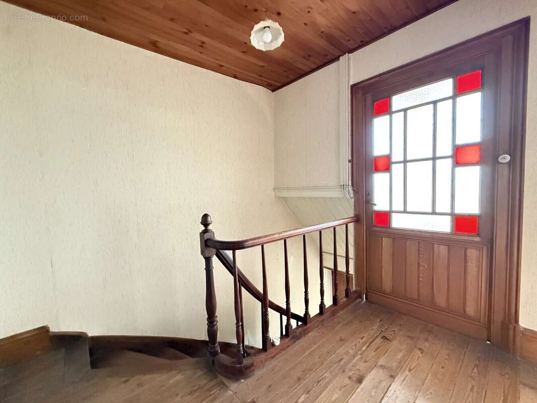 Maison à SOUVIGNE
