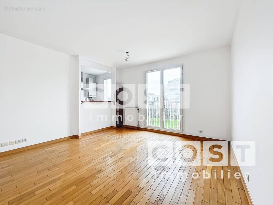 Appartement à GENNEVILLIERS