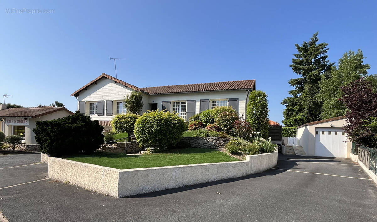 Maison à BEAUPREAU
