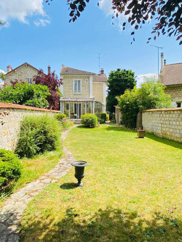 Maison à L&#039;ISLE-ADAM