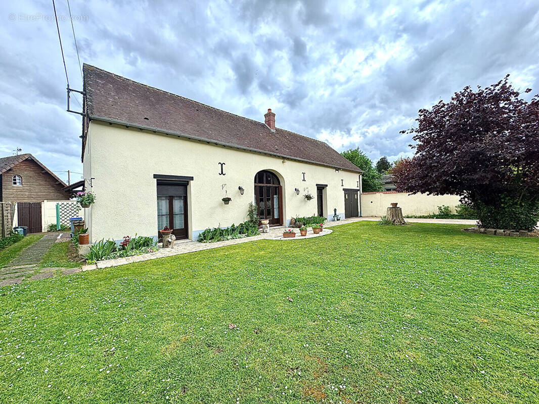 Maison à LA MADELEINE-DE-NONANCOURT