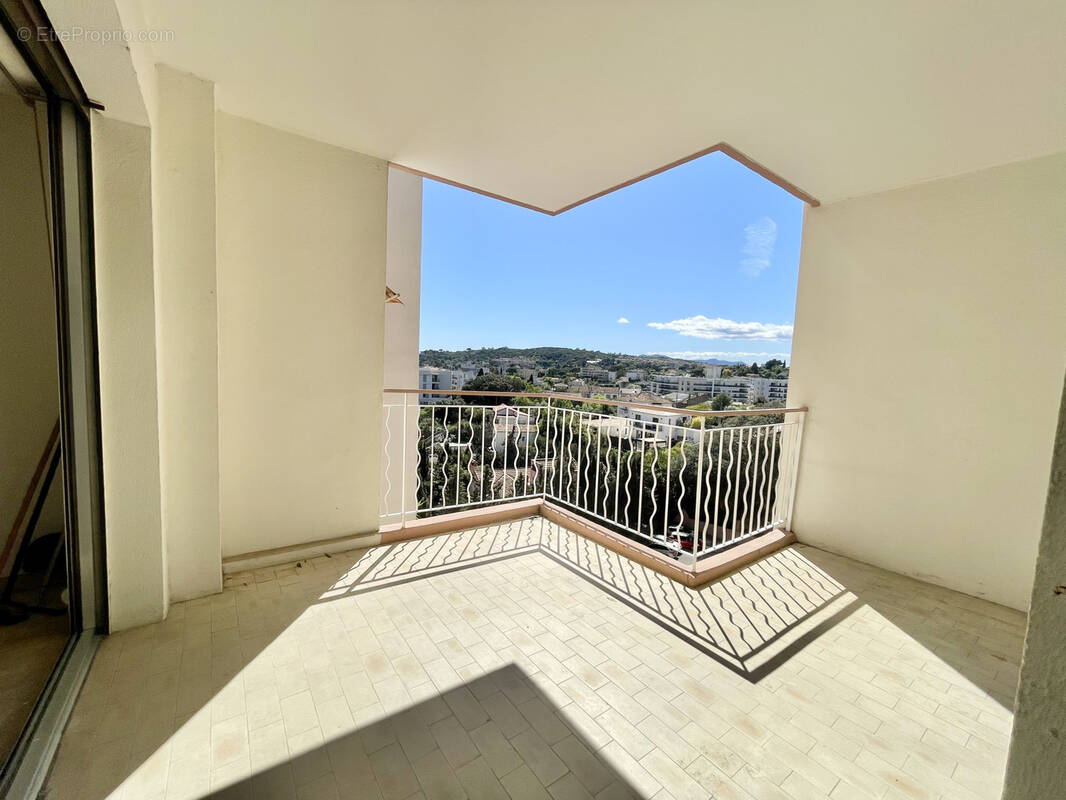 Appartement à LE CANNET