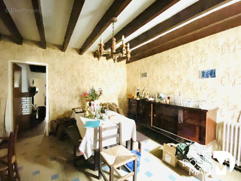Maison à SAINT-MACAIRE-EN-MAUGES