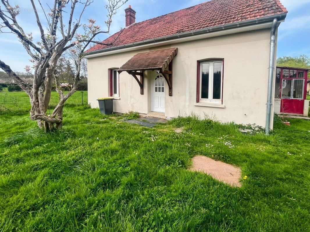 Maison à CHATRES-SUR-CHER