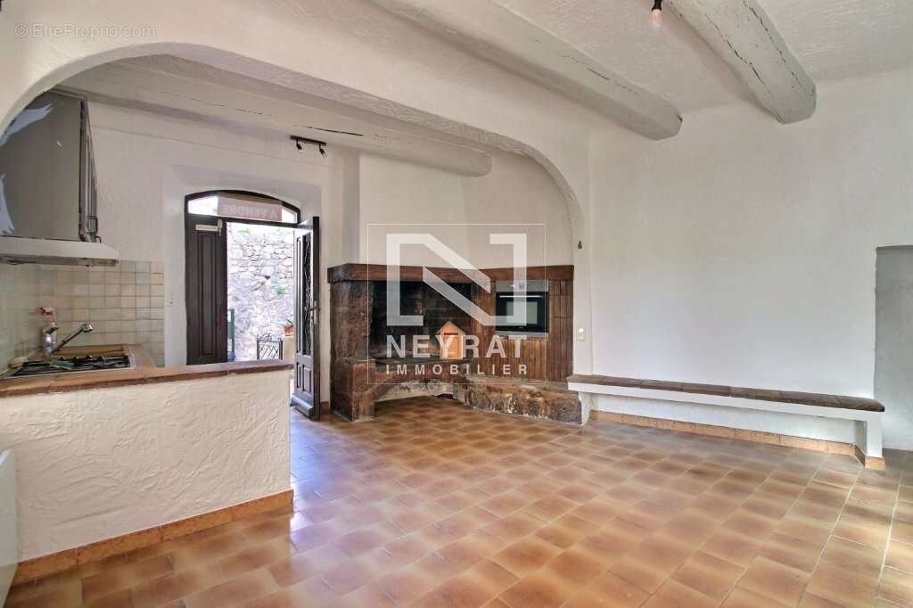 Appartement à FAYENCE