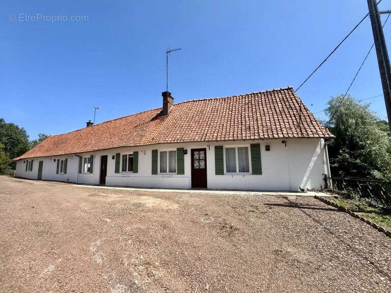 Maison à MOURIEZ