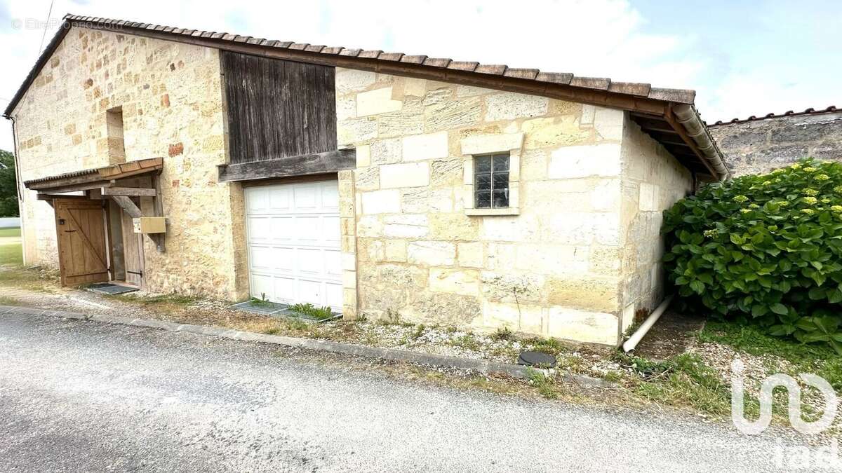 Photo 2 - Maison à LES ARTIGUES-DE-LUSSAC