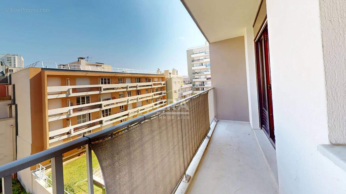 Appartement à PARIS-19E