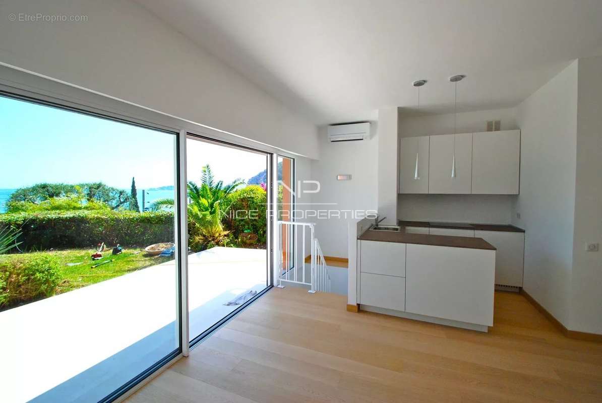 Appartement à EZE