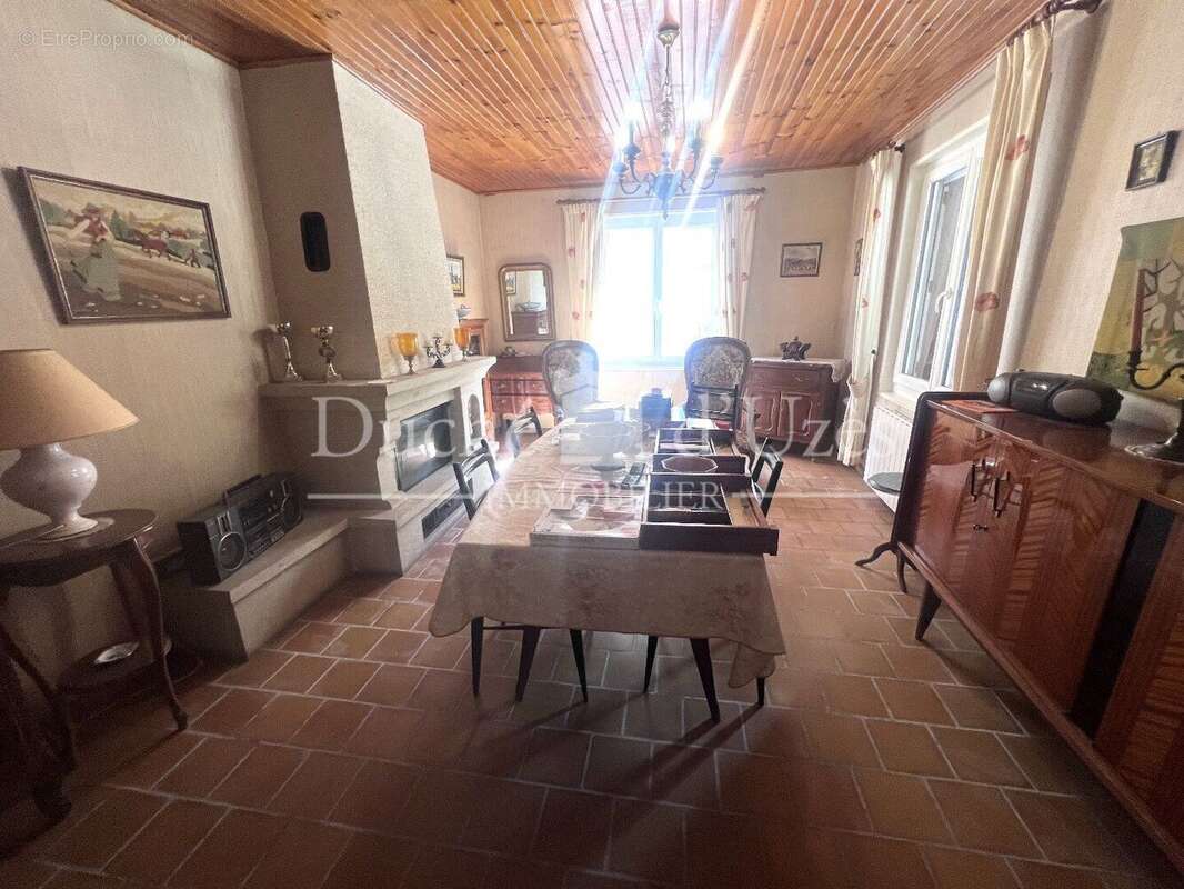 Photo 2 - Maison à UZES