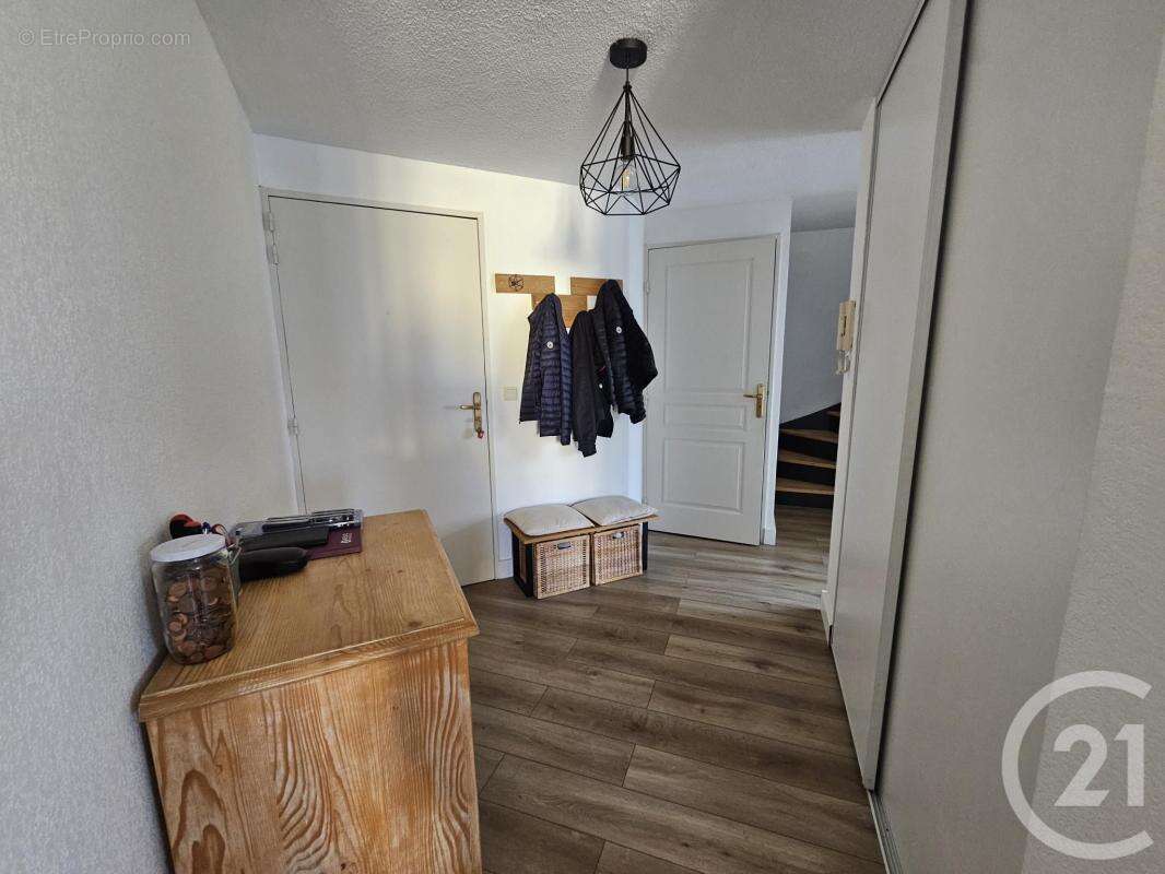 Appartement à LATTES