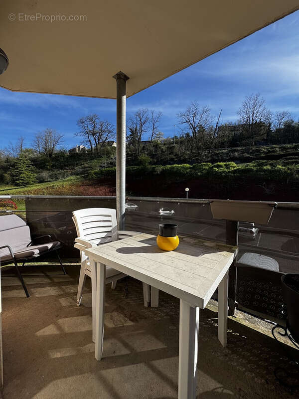 Appartement à ONET-LE-CHATEAU