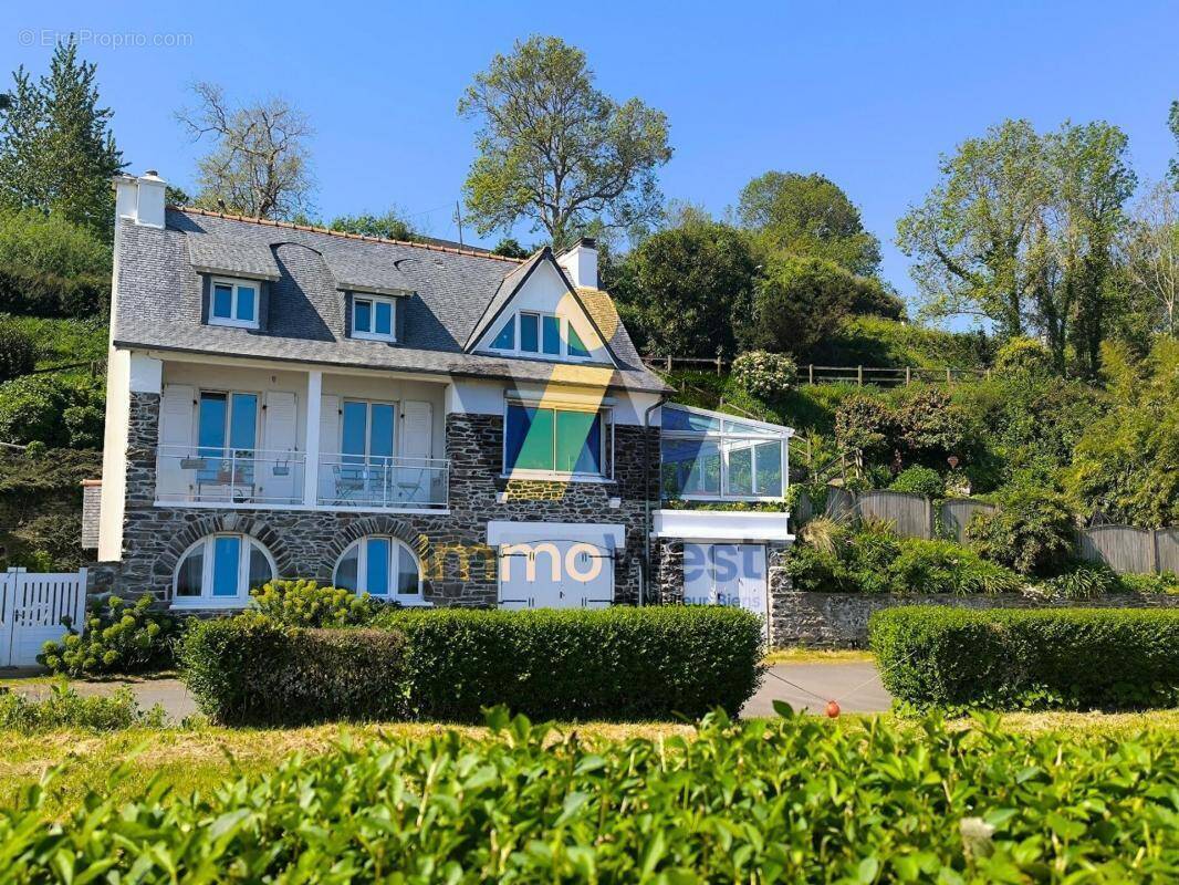 Maison à PLESTIN-LES-GREVES