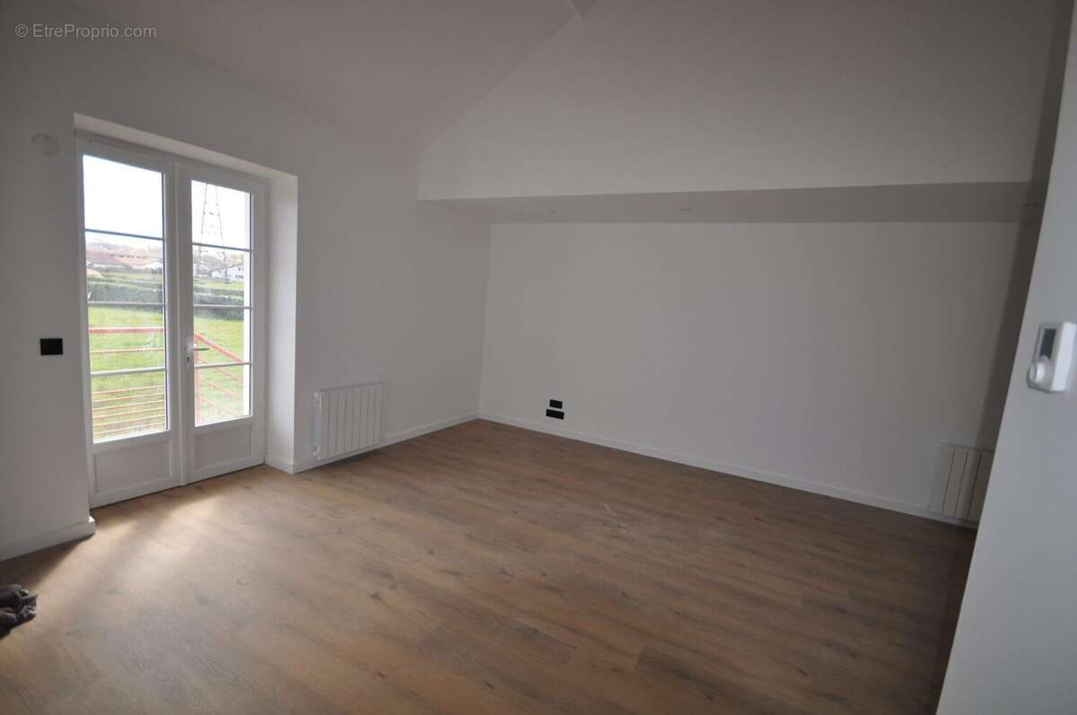 Appartement à USTARITZ