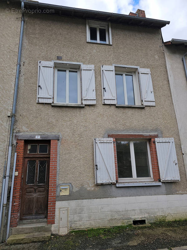 Maison à LUBERSAC