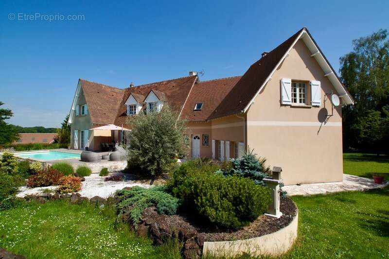 Maison à SAINT-PREST