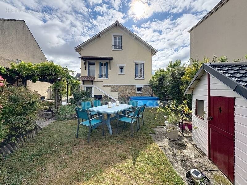 Maison à MERY-SUR-OISE