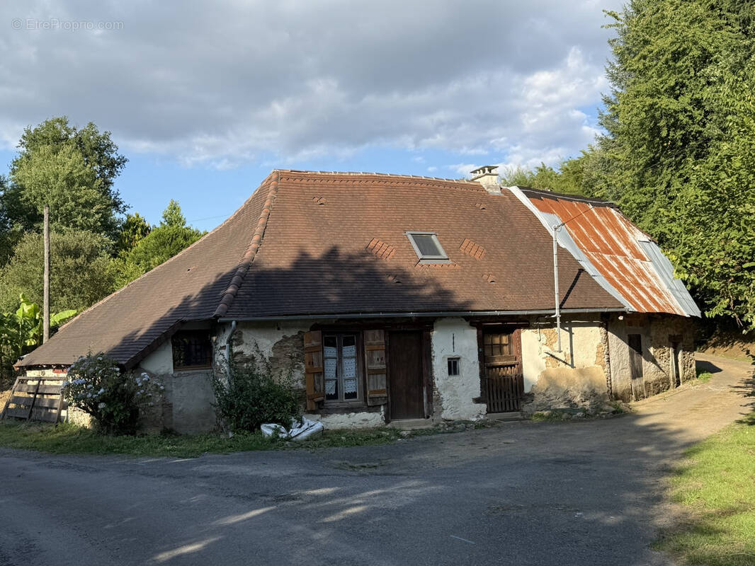 Maison à ARNAC-POMPADOUR