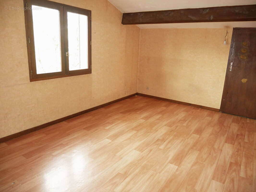 Maison à LEOGNAN