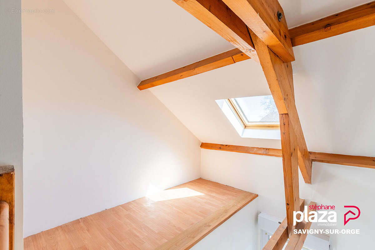 Appartement à SAVIGNY-SUR-ORGE