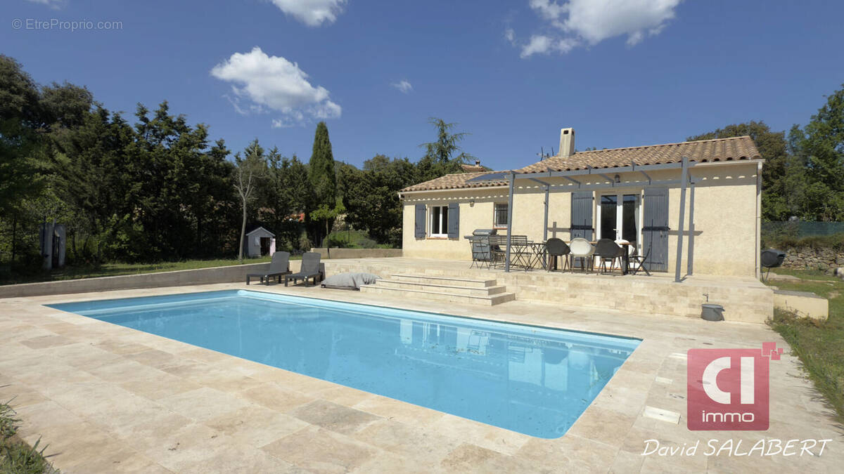 Maison à LA ROQUEBRUSSANNE