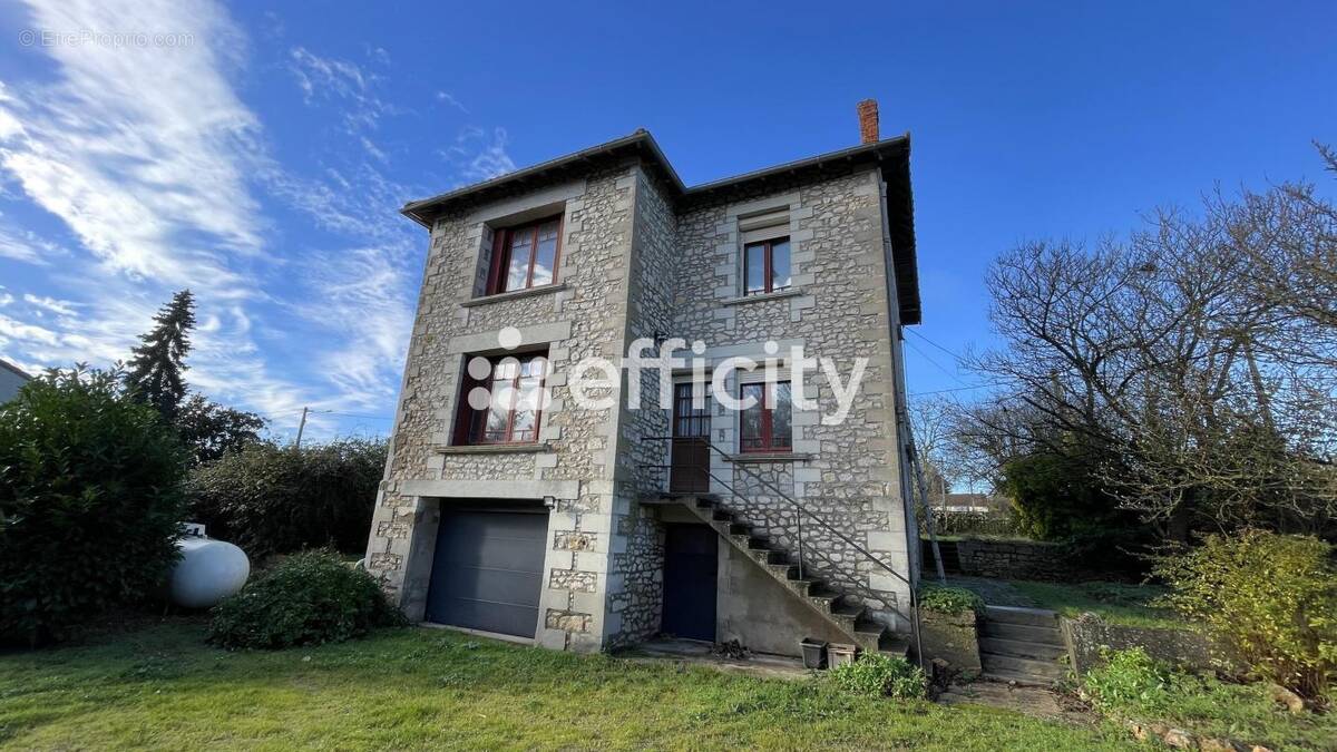 Maison à ANTIGNY