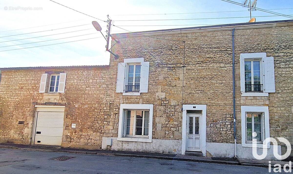 Photo 1 - Maison à FONTENAY-LE-COMTE