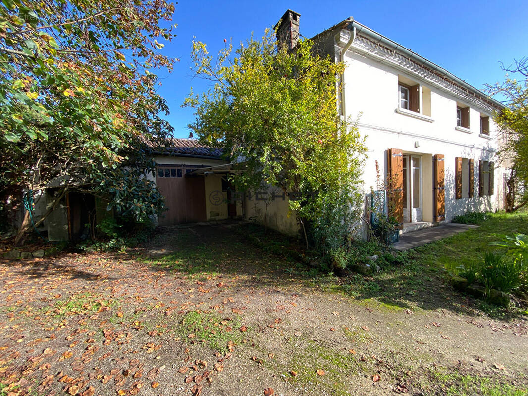 Maison à IZON
