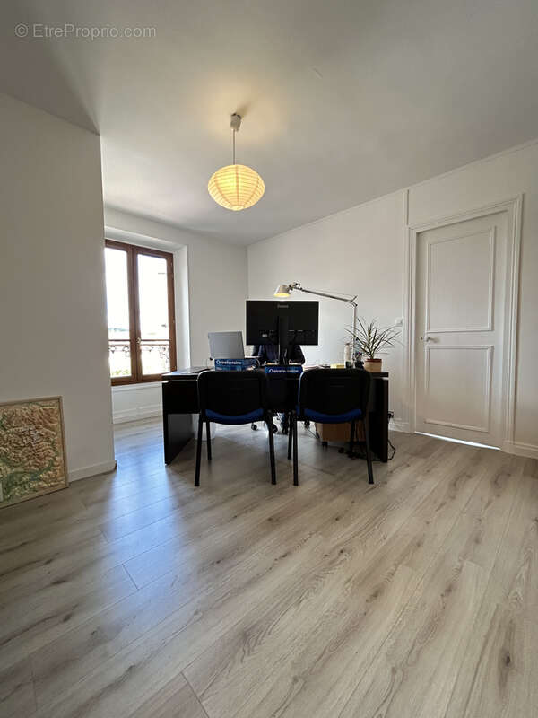 Appartement à SAINT-REMY-LES-CHEVREUSE