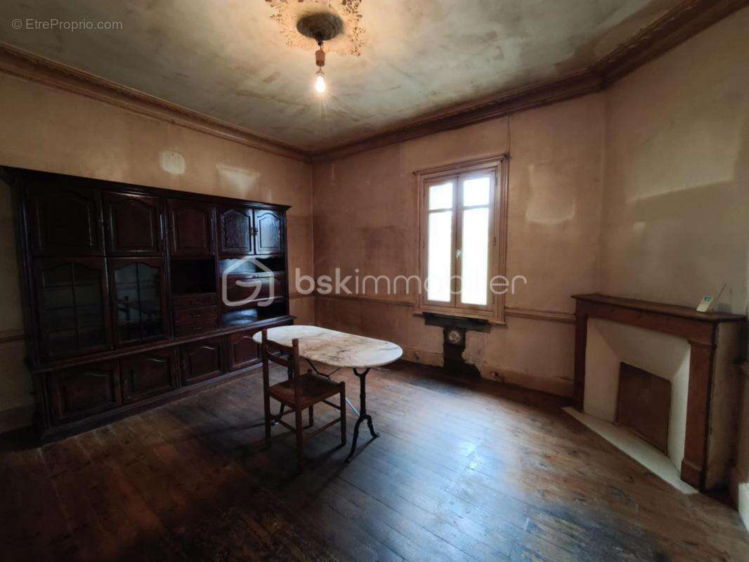 Maison à NOIRETABLE