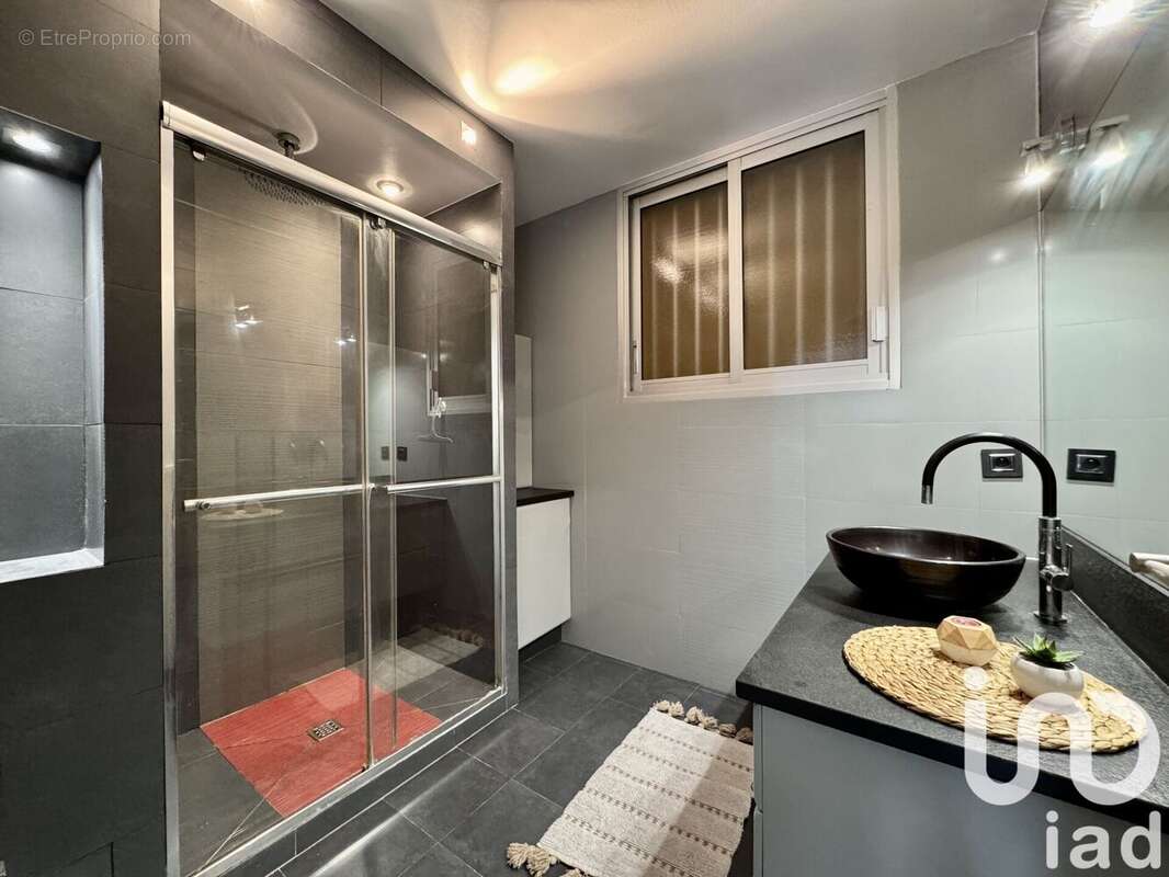 Photo 8 - Appartement à SAINT-LAURENT-DU-VAR