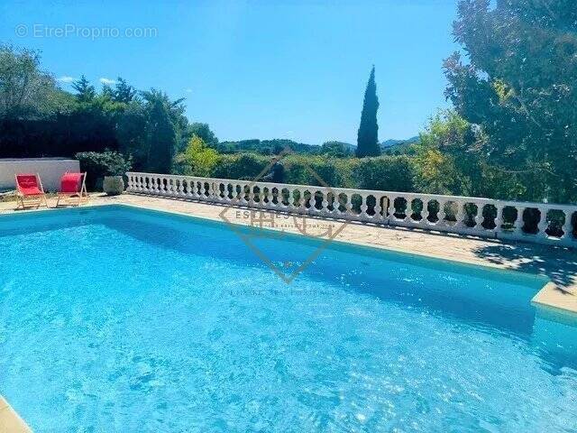 Maison à MOUGINS
