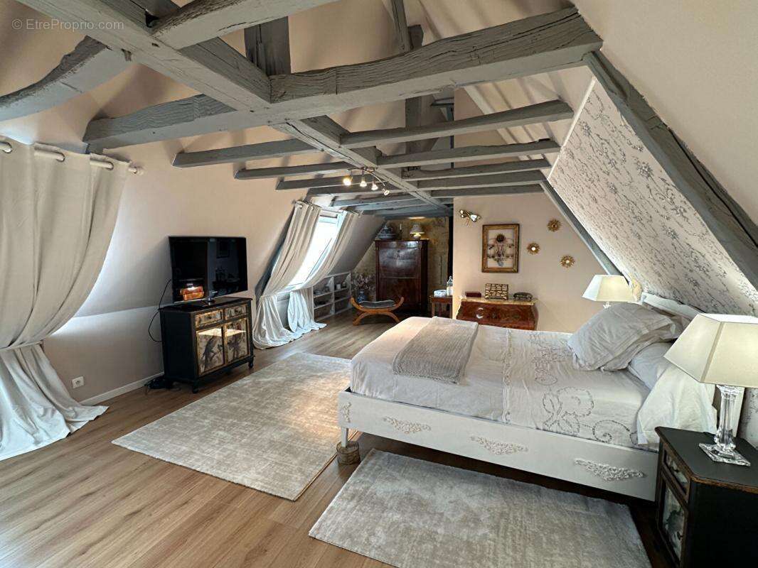 Maison à THIVIERS