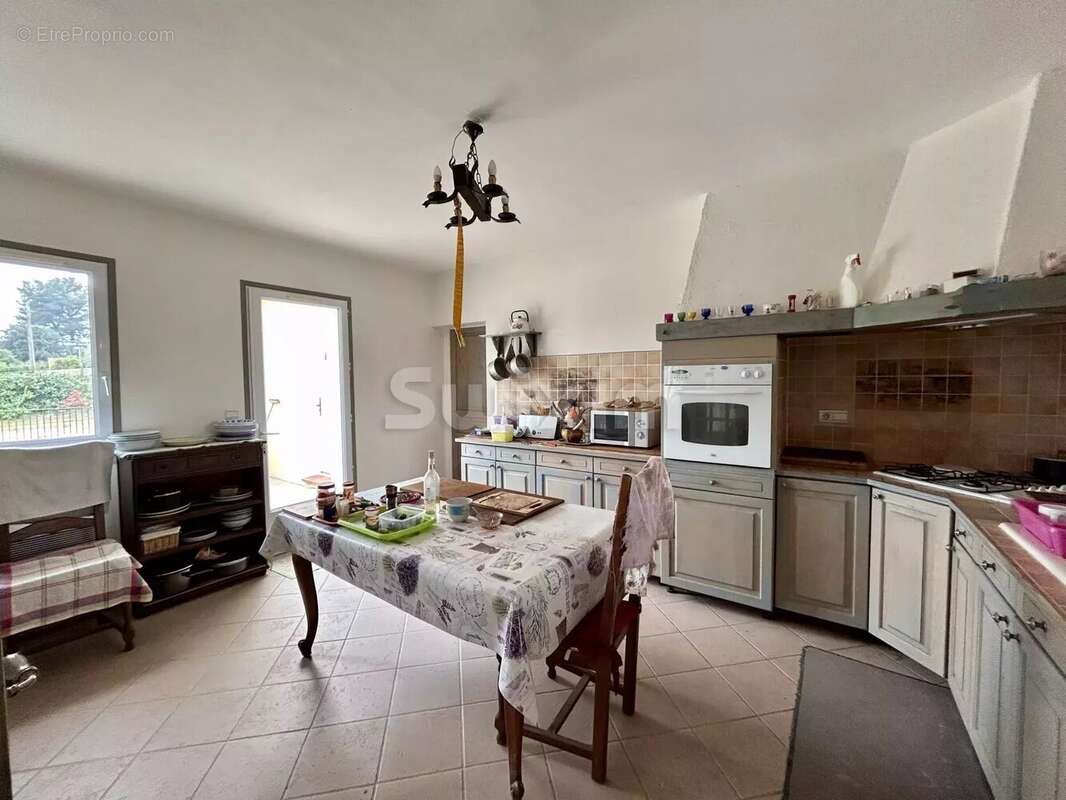 Maison à LORGUES
