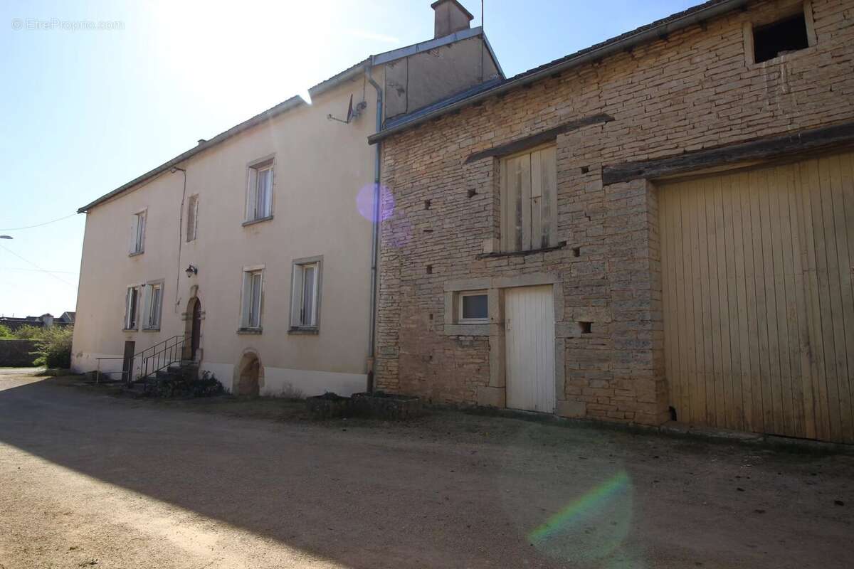 Maison à FRANCHEVILLE