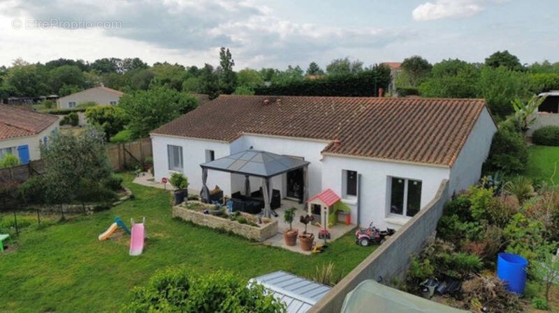 Maison à MAREUIL-SUR-LAY-DISSAIS